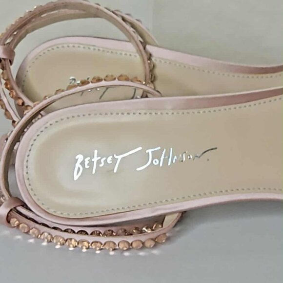Betsey Johnson Women's size 11M - Picture 2 of 7